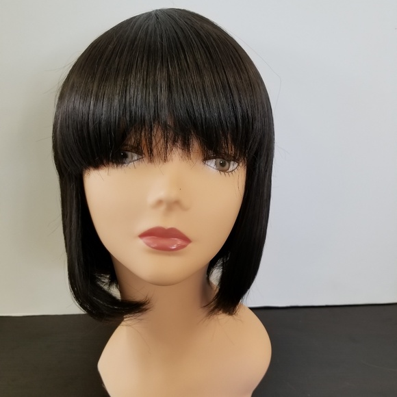 Chic Bob Cut Synthetic Wig - Picture 1 of 6